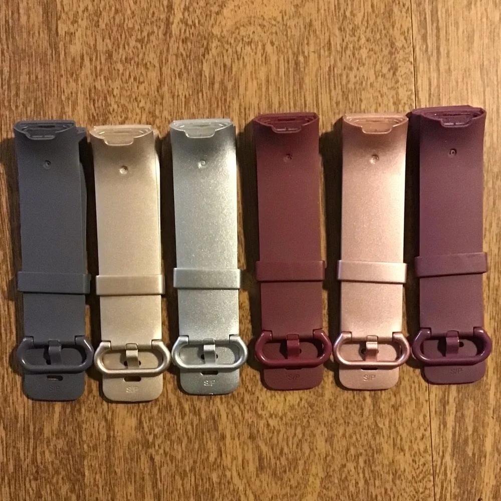Fitbit band bundle and charger - 7 piece set